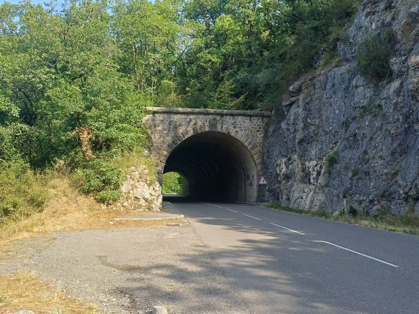 Tunnel de la route de Saint-Germain à Talloires, accès vers Vérel