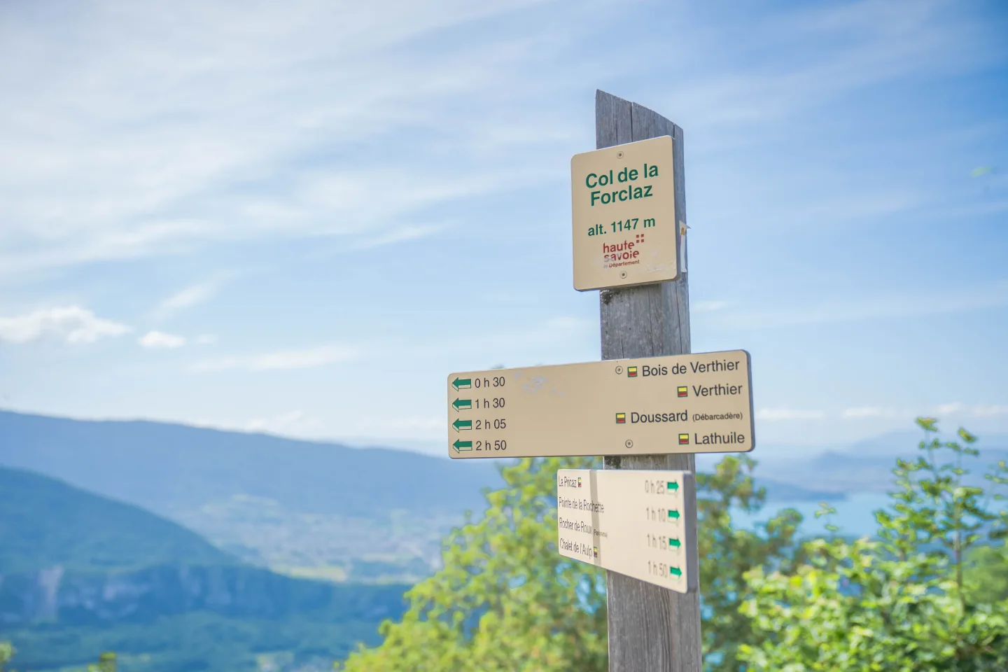 Panorama depuis la route de la Forclaz au-dessus de Talloires, lac d'Annecy